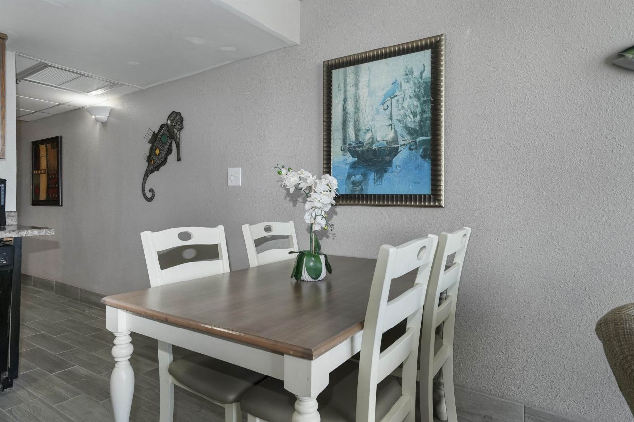 2310 N Ocean Blvd.  Photo 11