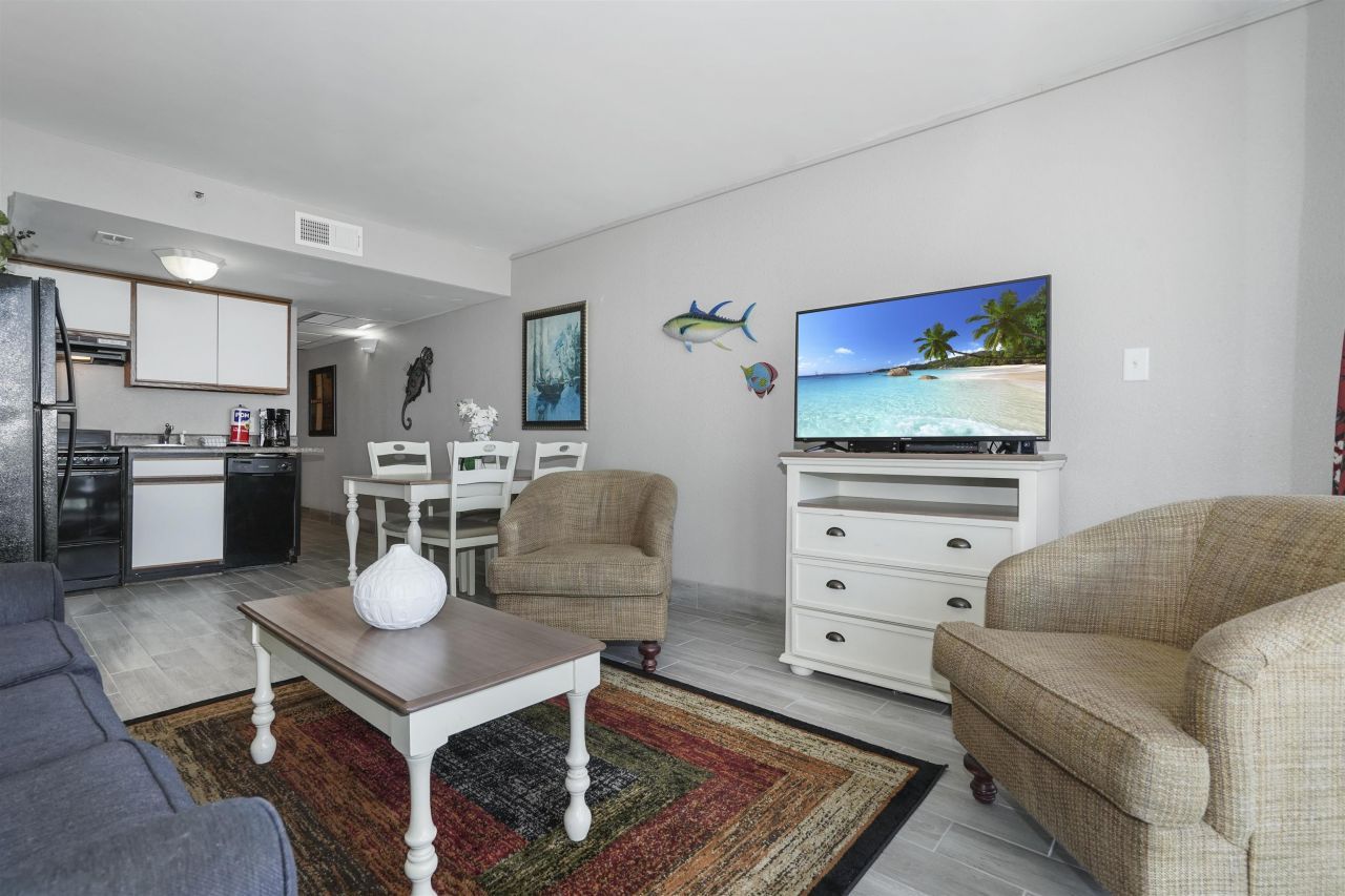 2310 N Ocean Blvd.  Photo 8