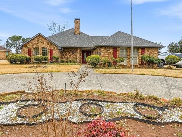 1415 Spyglass Drive, Mansfield, TX 76063