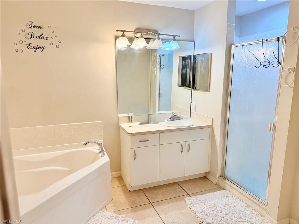126 Zenith Cir, Fort Myers, FL 33913 Photo