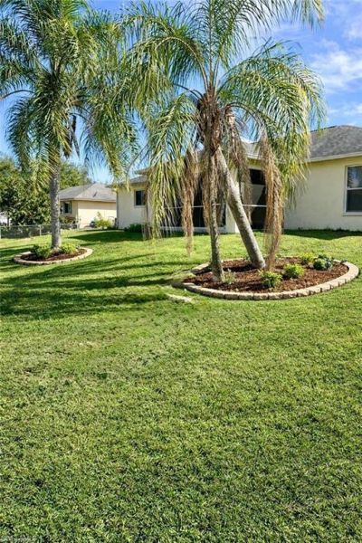 126 Zenith Cir, Fort Myers, FL 33913 Photo