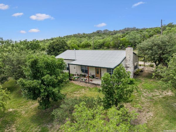 718 county road 466, Castroville, TX 78009