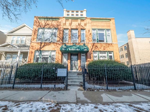 3208 W Wabansia Avenue, Chicago, IL 60647