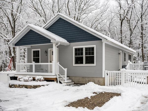 22 Summer Lane, Kittery, ME 03904