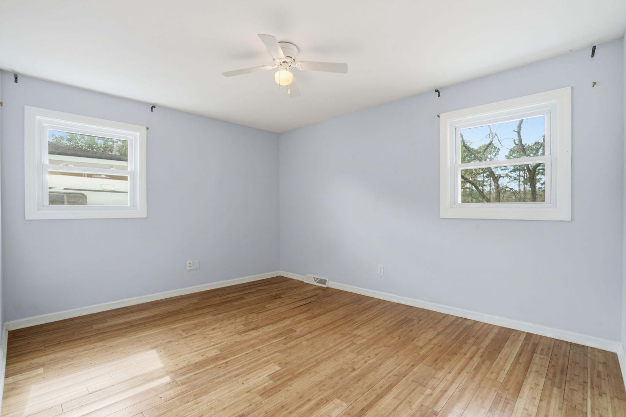 8517 Deerwood Drive Photo 10