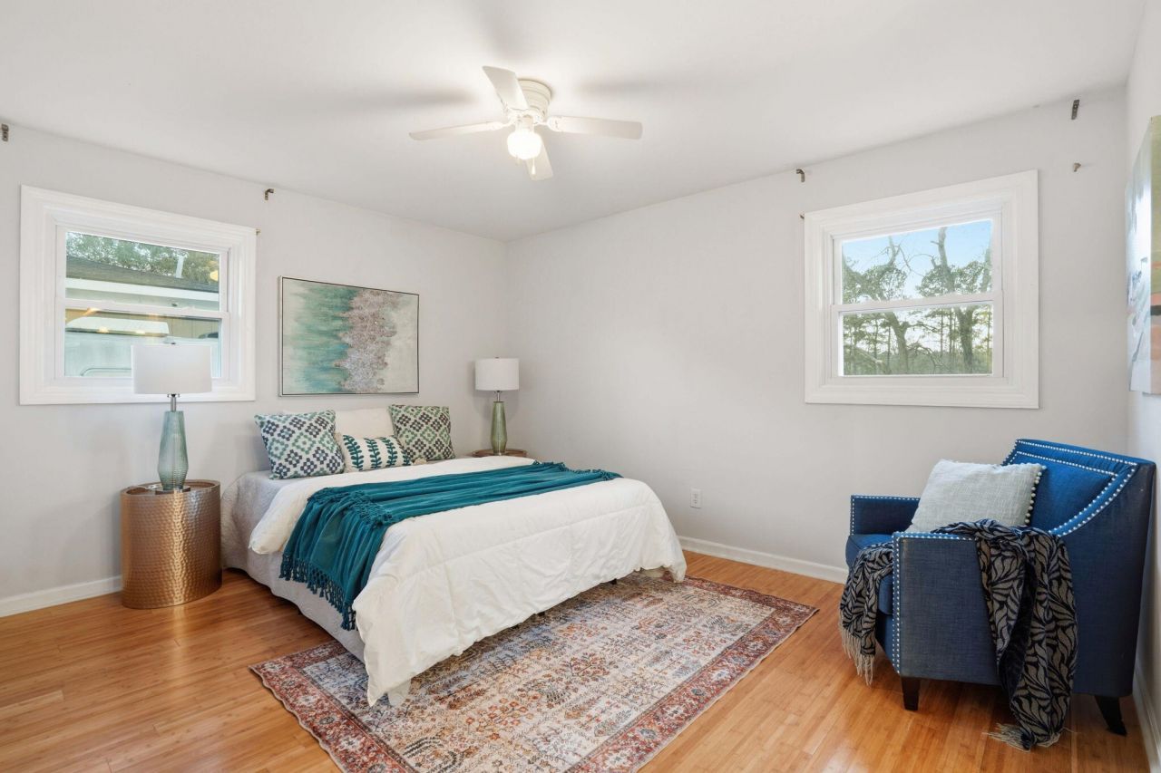 8517 Deerwood Drive Photo 10