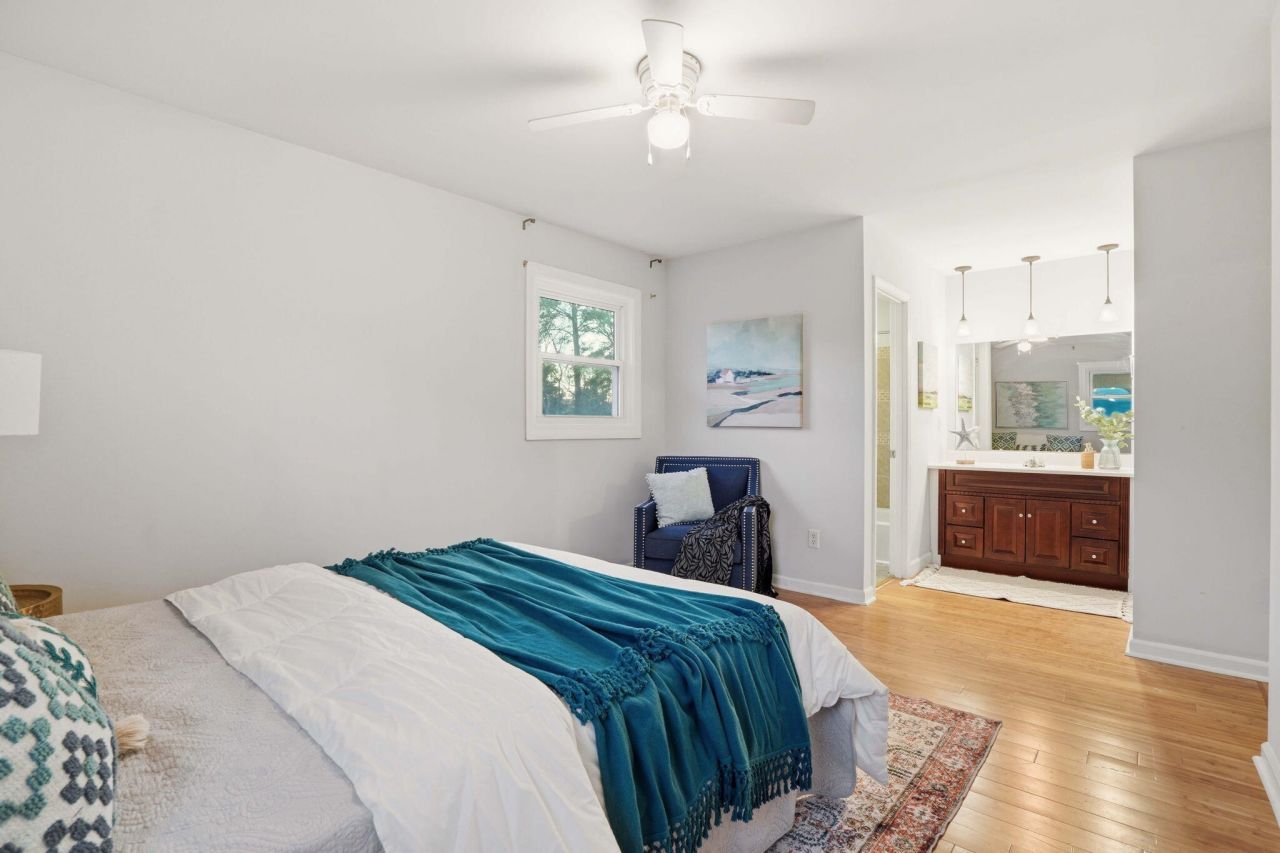 8517 Deerwood Drive Photo 11