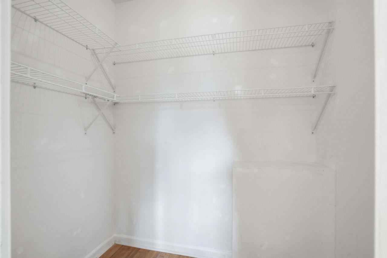 8517 Deerwood Drive Photo 12