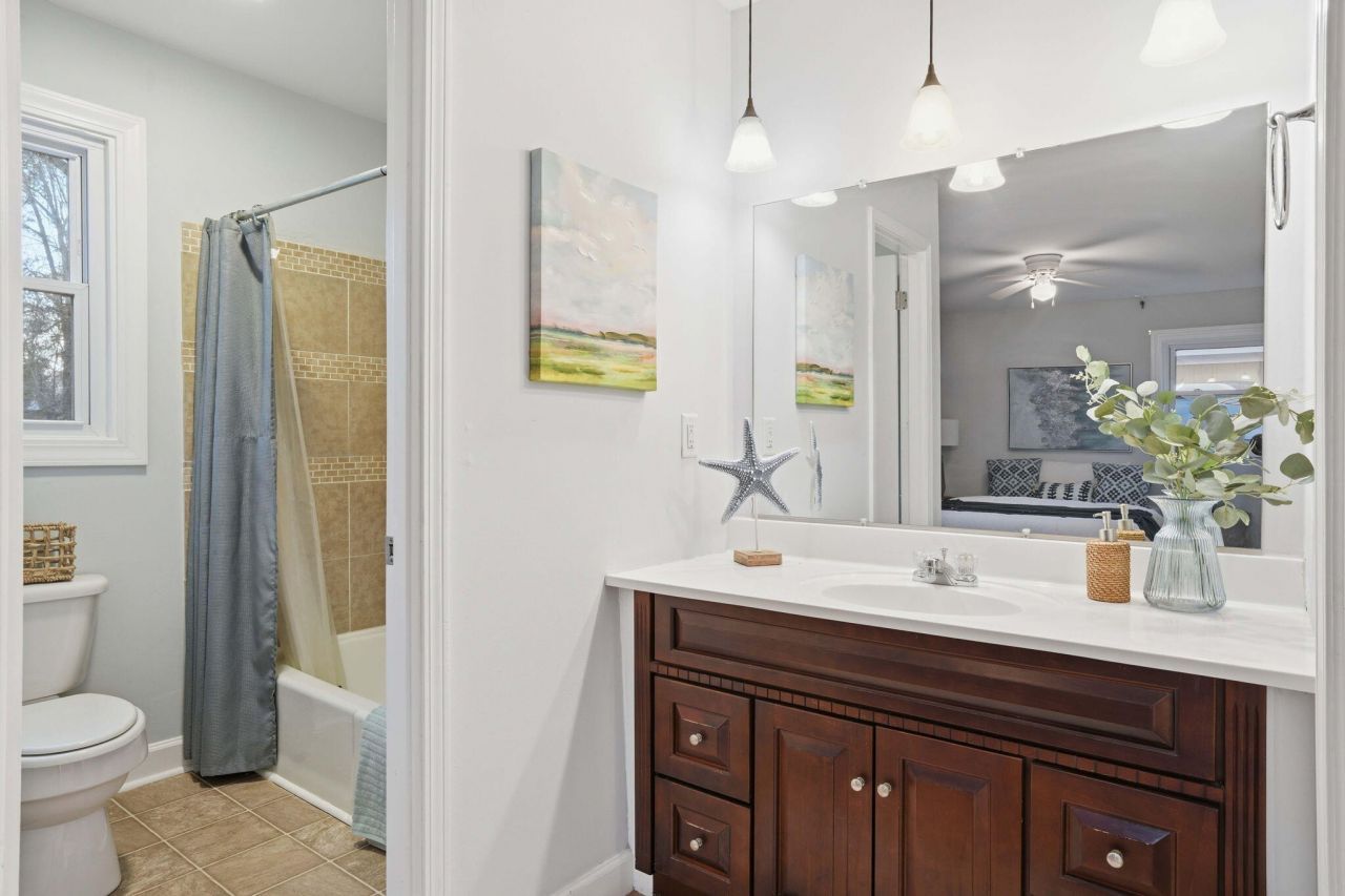 8517 Deerwood Drive Photo 12