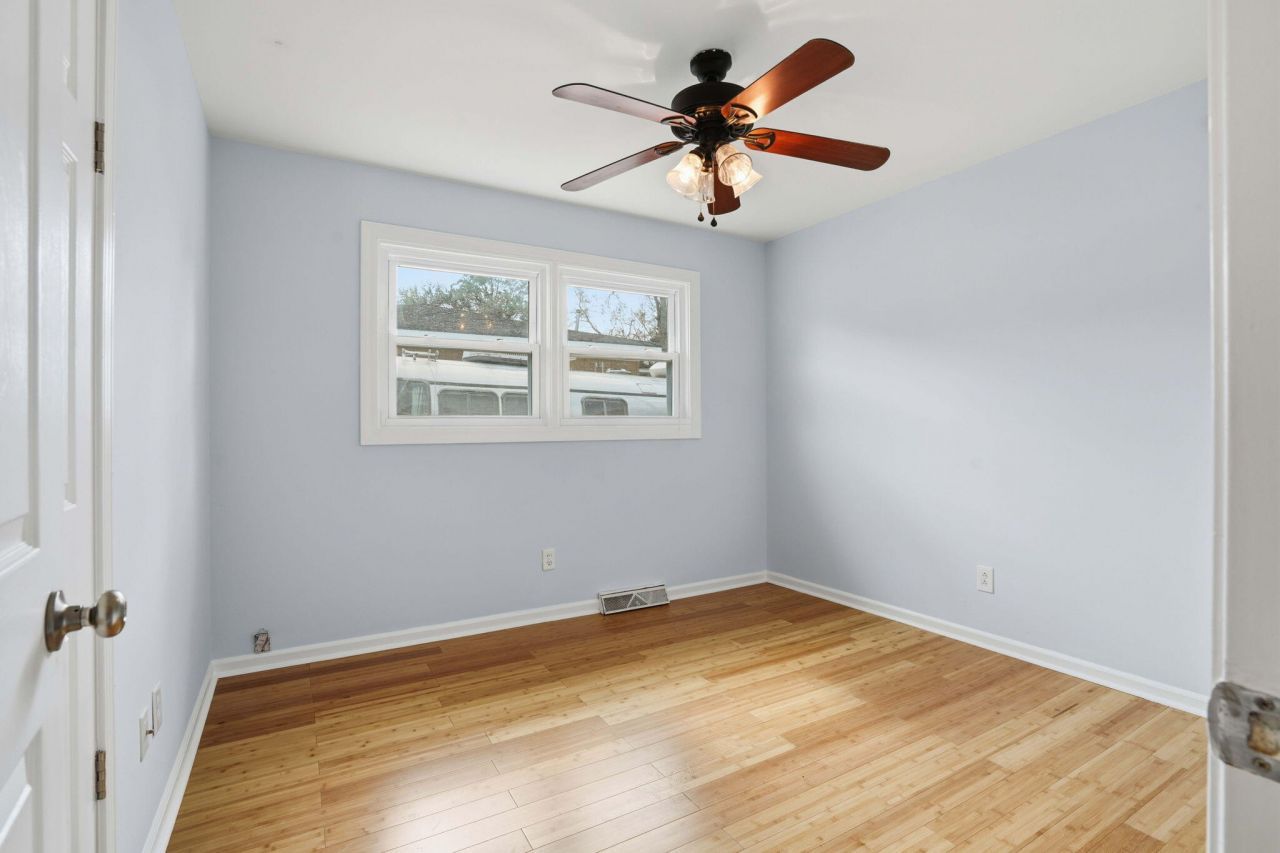 8517 Deerwood Drive Photo 14