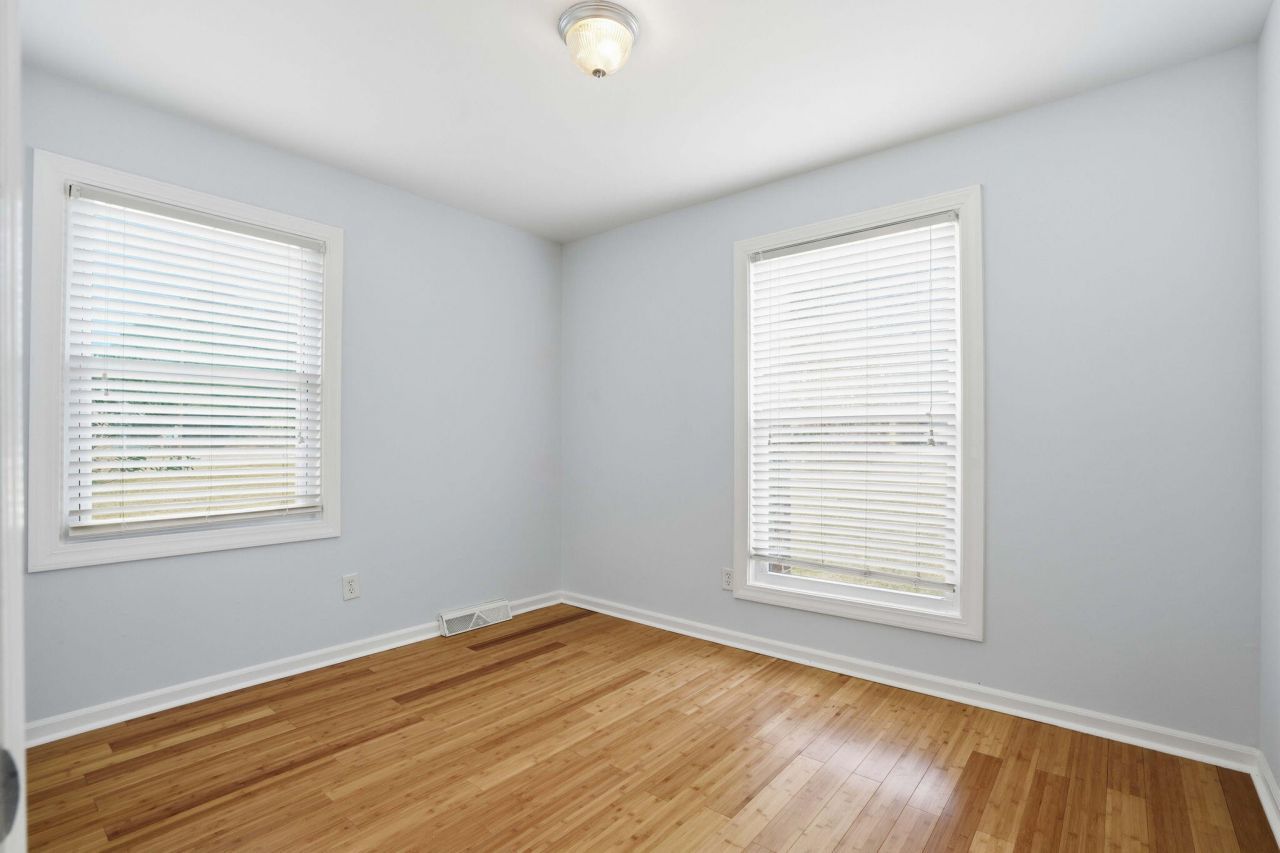 8517 Deerwood Drive Photo 16