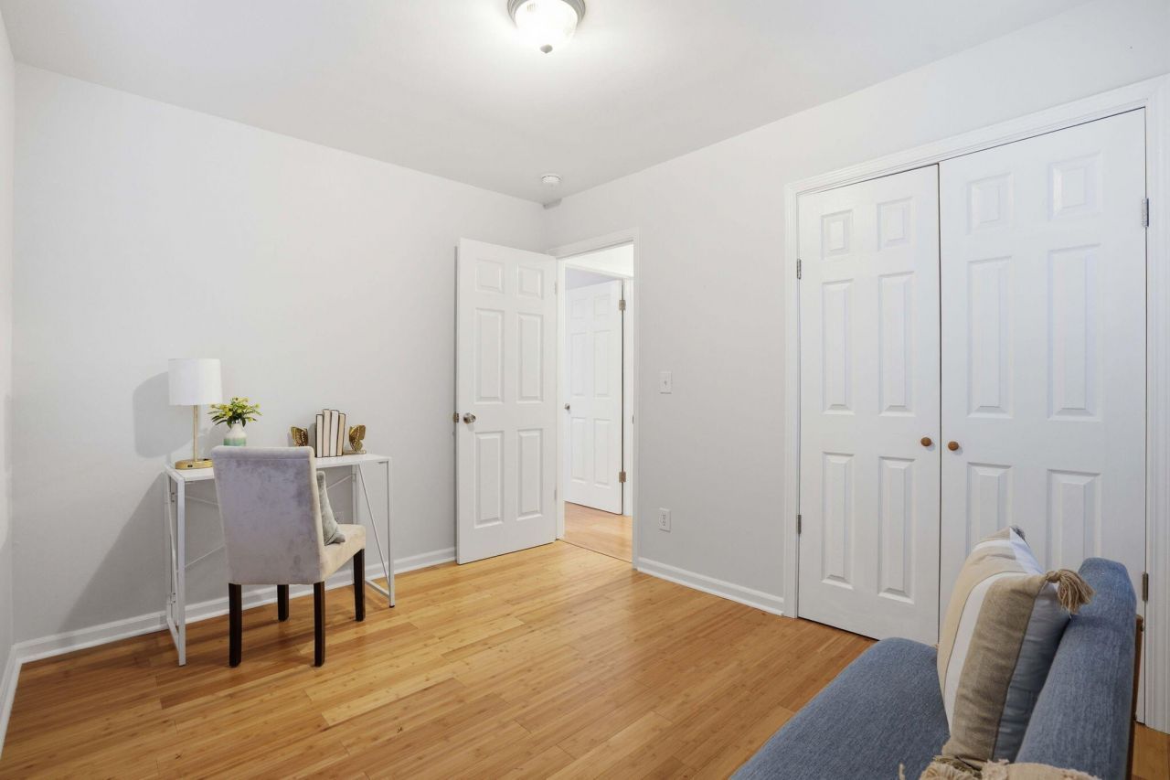 8517 Deerwood Drive Photo 17