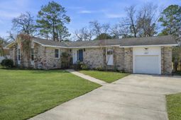 8517 Deerwood Drive photo 4