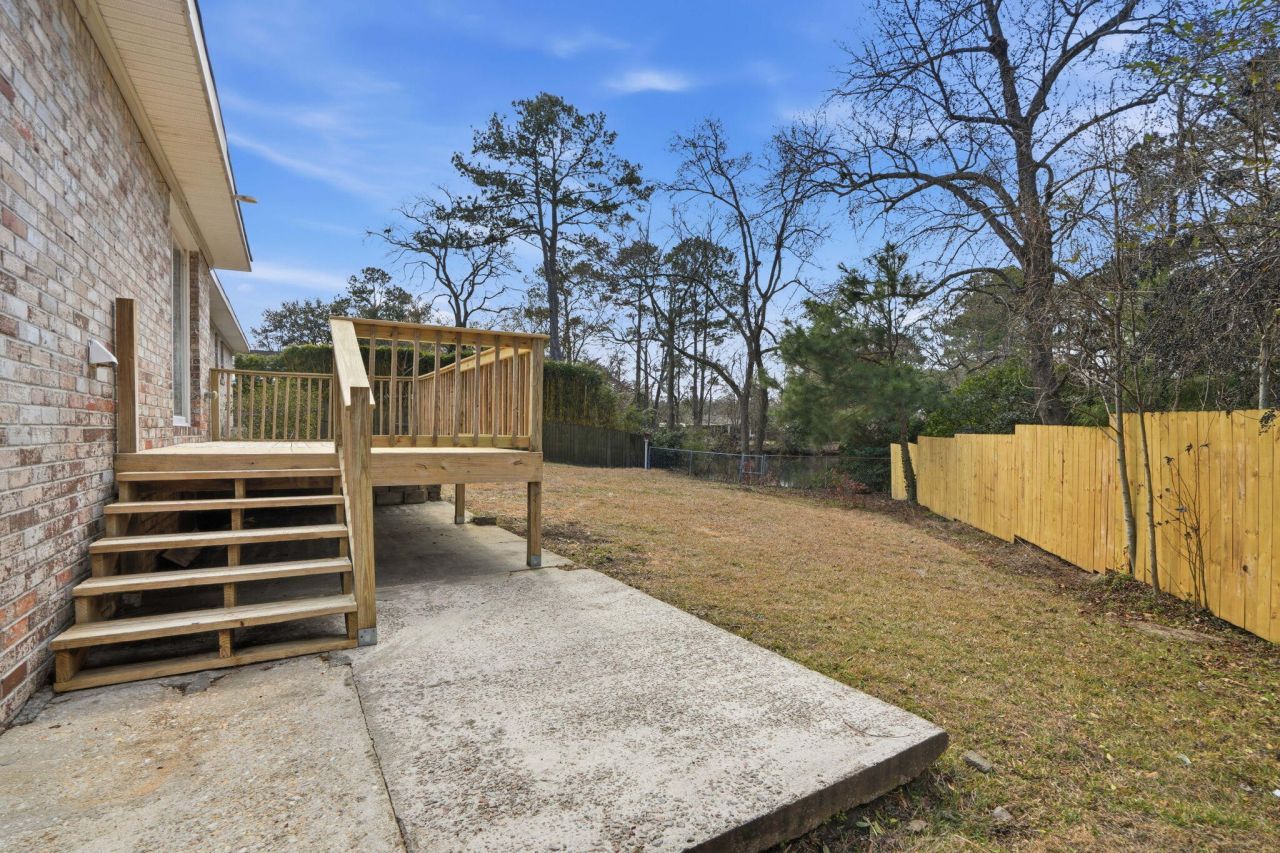 8517 Deerwood Drive Photo 24