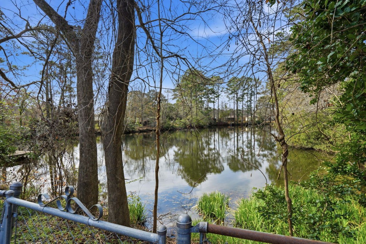 8517 Deerwood Drive Photo 27