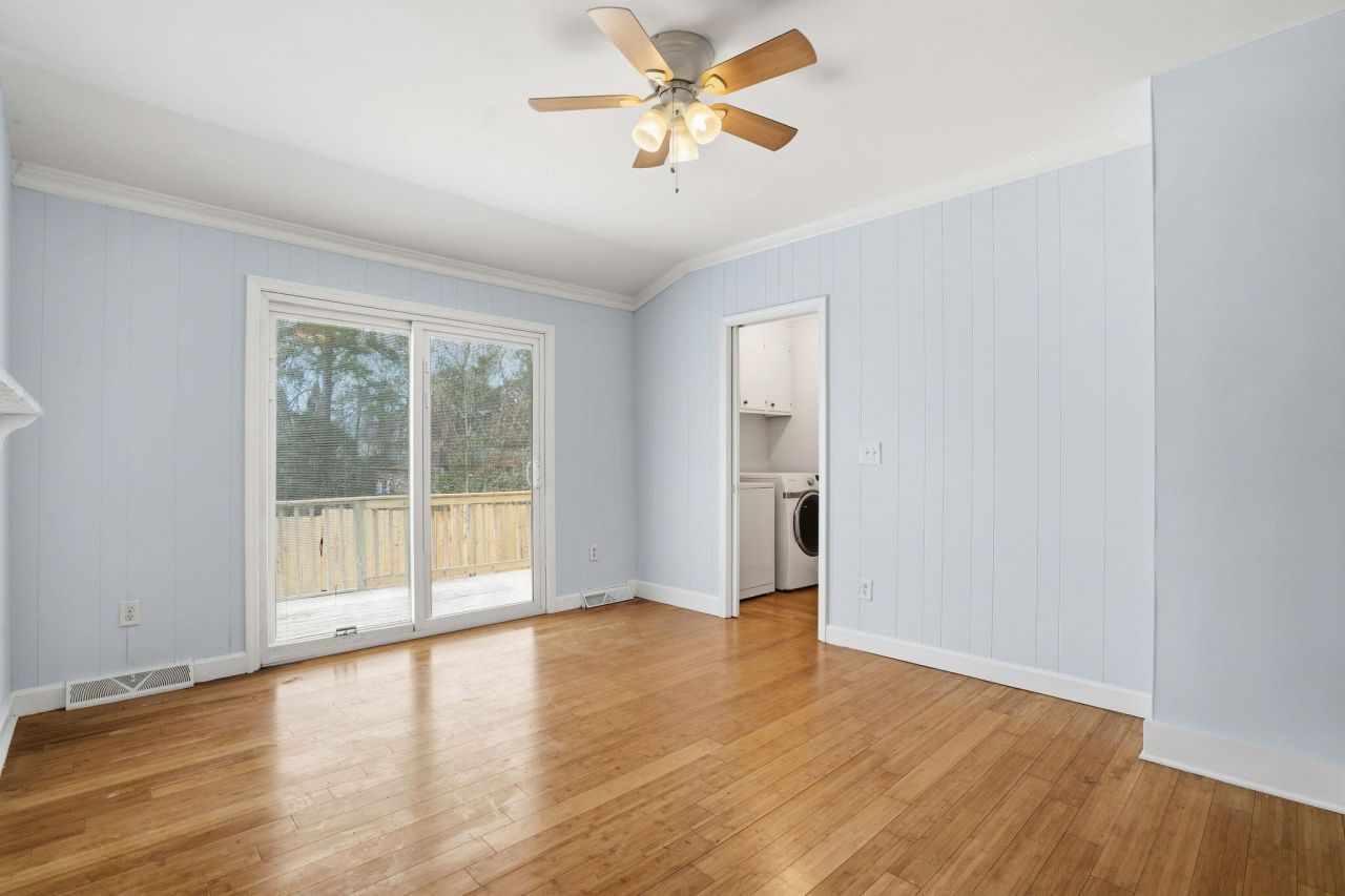 8517 Deerwood Drive Photo 7