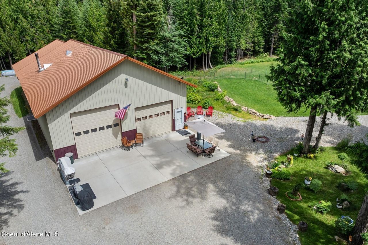 24721 N Teddy Loop, Rathdrum, ID 83858 Main Photo