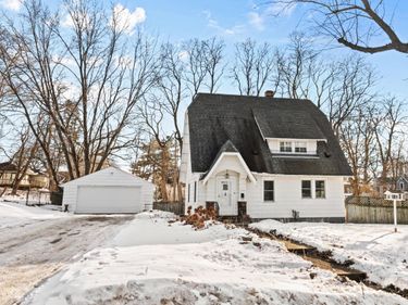 2714 9th Avenue E, North Saint Paul, MN 55109