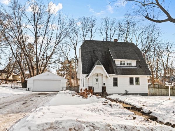 2714 9th Avenue E, North Saint Paul, MN 55109