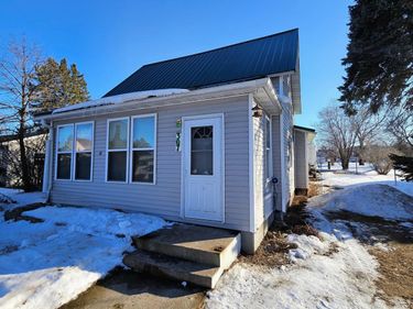 307 Leslie Avenue W, Clarissa, MN 56440