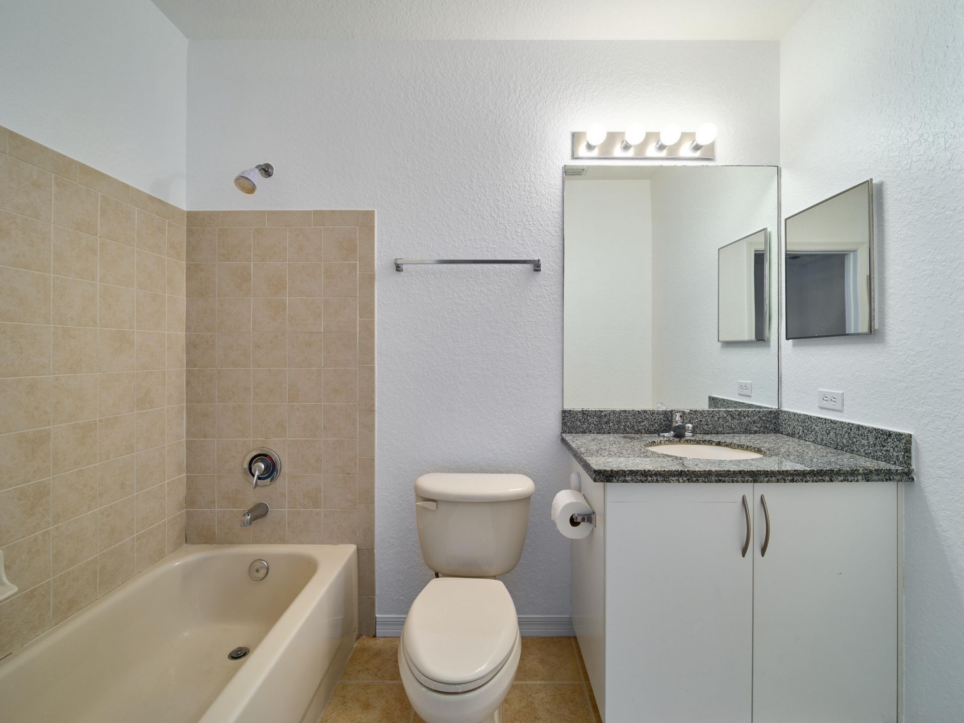 140 SW Peacock Boulevard, Unit 21-202, Port Saint Lucie, FL 34986 Photo