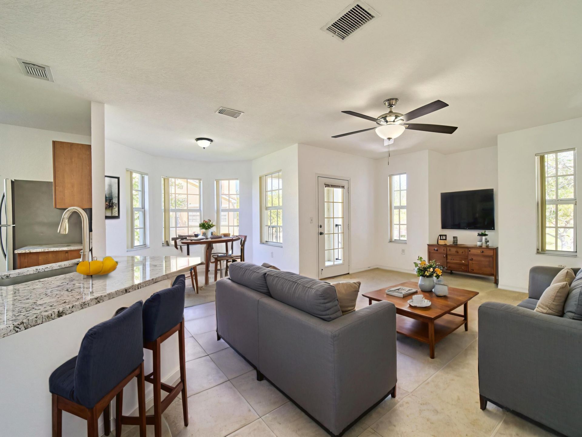 140 SW Peacock Boulevard, Unit 21-202, Port Saint Lucie, FL 34986 Photo