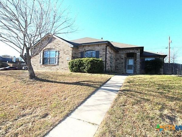 401 E Hogan Drive , Copperas Cove, TX 76522