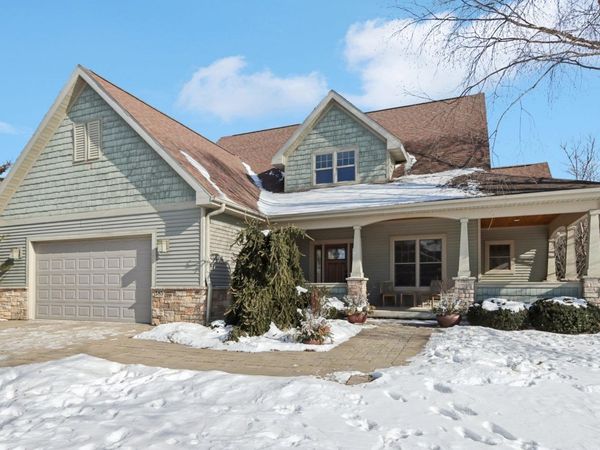 385 Wynnwood Drive, Verona, WI 53593