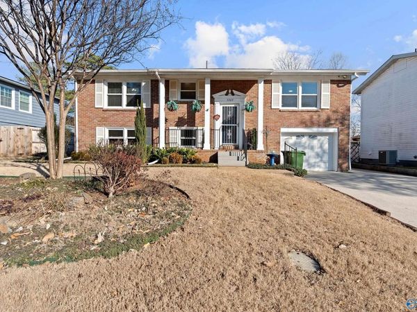 3209 Bluecrest Street SW, Huntsville, AL 35805