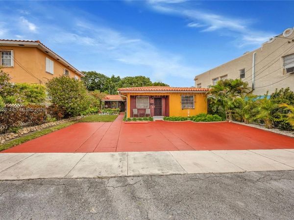 1025 SW 11th St, Miami, FL 33129