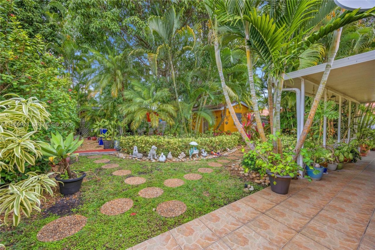 1025 SW 11th St, Miami, FL 33129 Photo