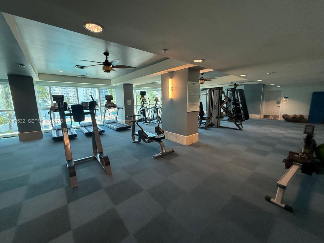 1945 S Ocean Dr, Unit 1812, Hallandale Beach, FL 33009 Photo