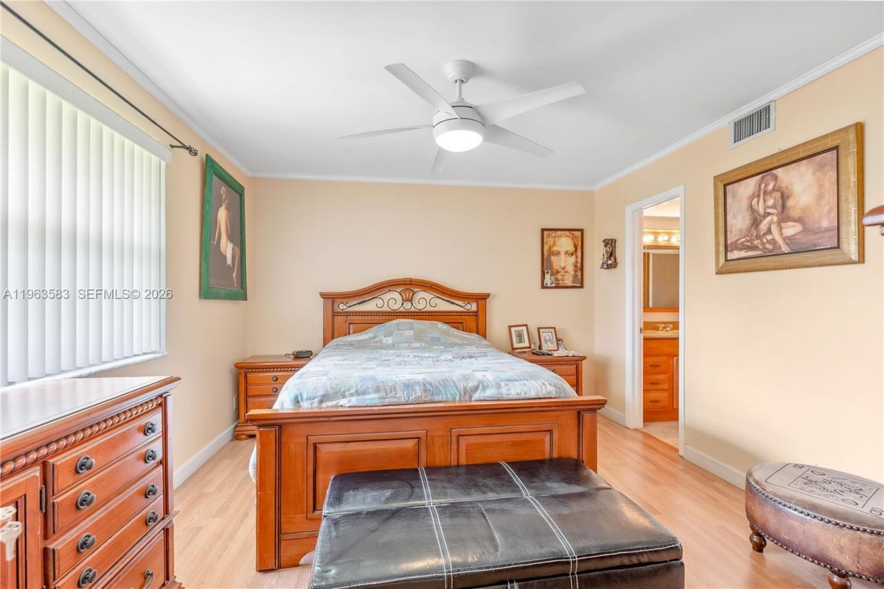 5560 Lakeside Dr , Unit 204, Margate, FL 33063 Photo