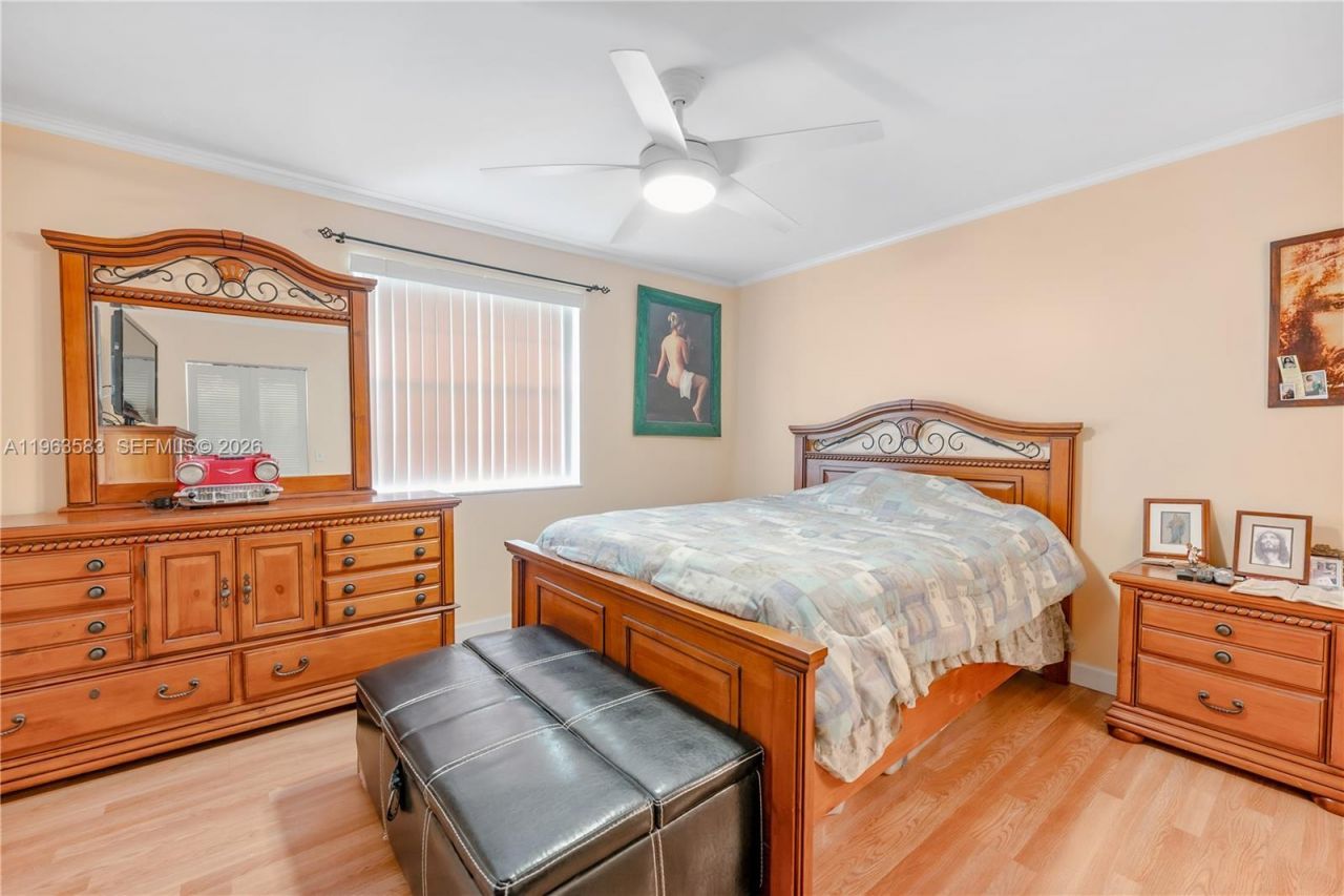 5560 Lakeside Dr , Unit 204, Margate, FL 33063 Photo