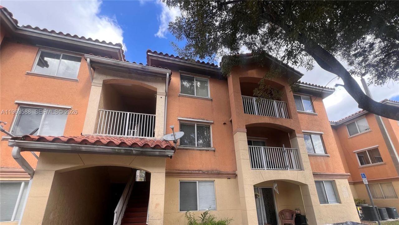 17602 NW 25th Ave, Unit 305, Miami Gardens, FL 33056 Photo