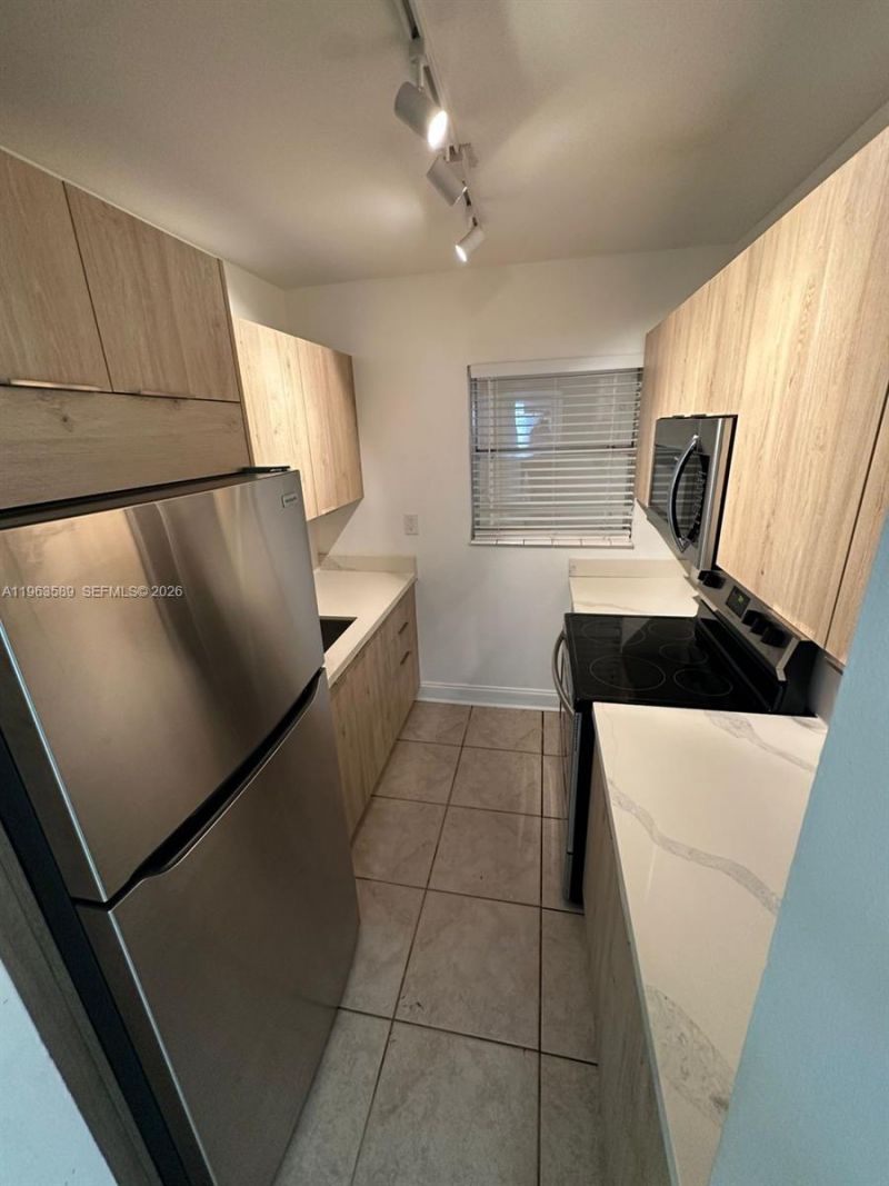 2008 N Jackson St, Unit B4, Hollywood, FL 33020 Photo