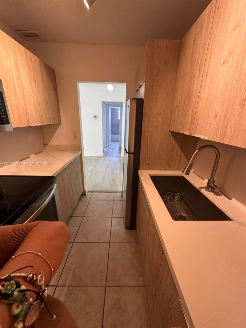 2008 N Jackson St, Unit B4, Hollywood, FL 33020 Photo