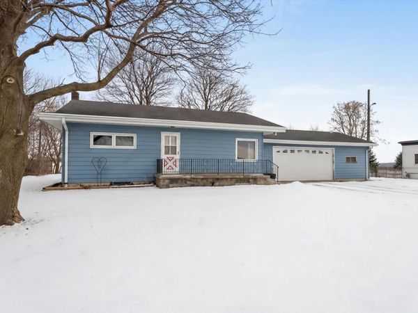 6424 Newton Rd, Newton, WI 53063