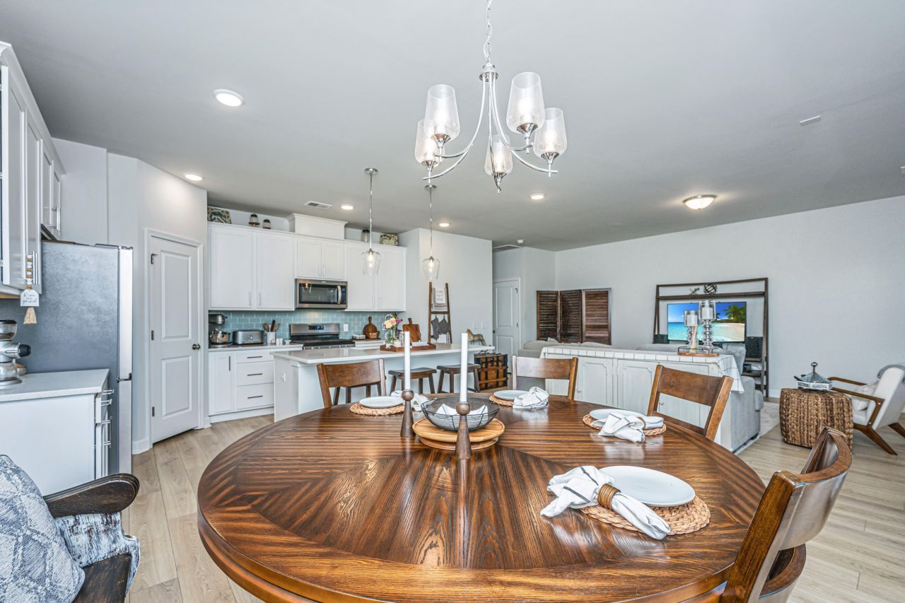 436 Navona Drive Photo 12