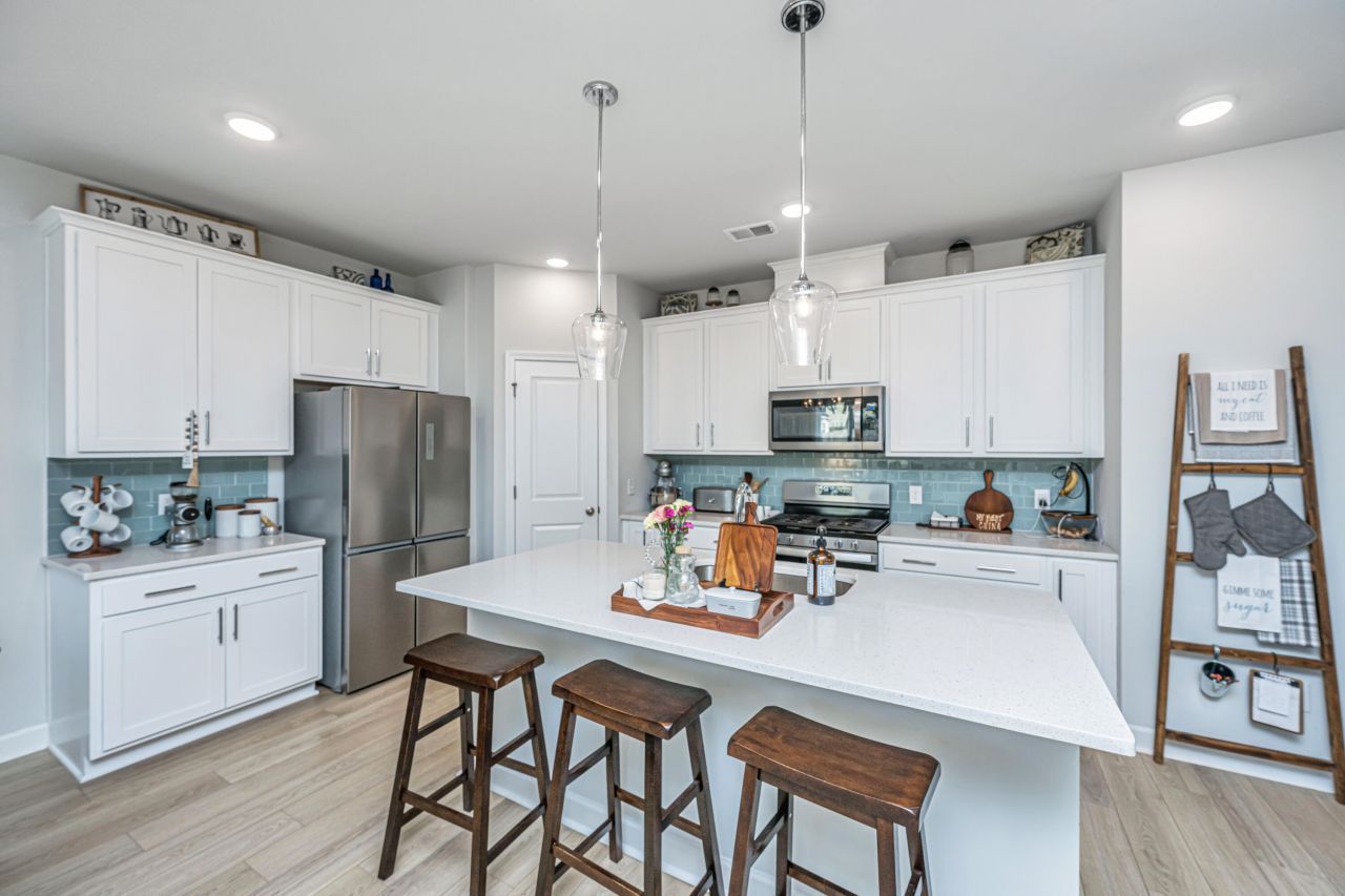 436 Navona Drive Photo 14