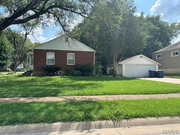10124 Saint Martha Lane , St Ann, MO 63074