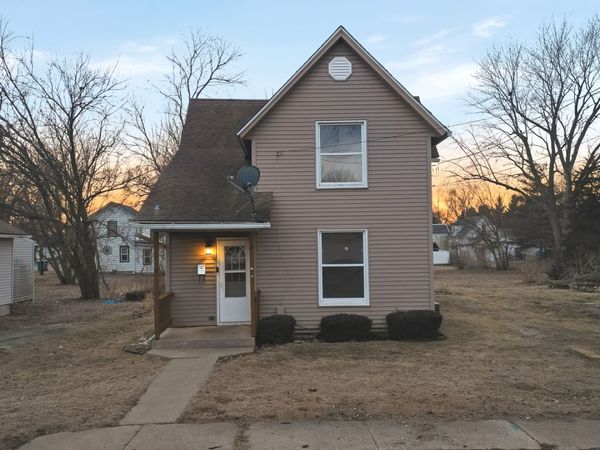 119 Douglas Avenue, Dixon, IL 61021
