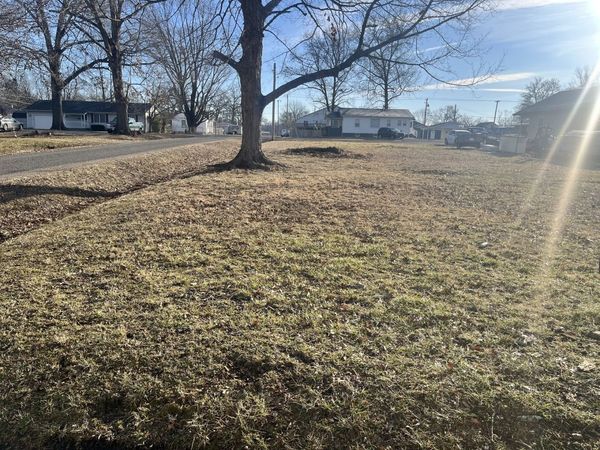 625 N Marion Avenue, Salem, IL 62881