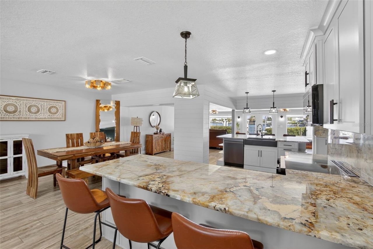 6404 Lake Sunrise Drive, Apollo Beach, FL 33572 Photo