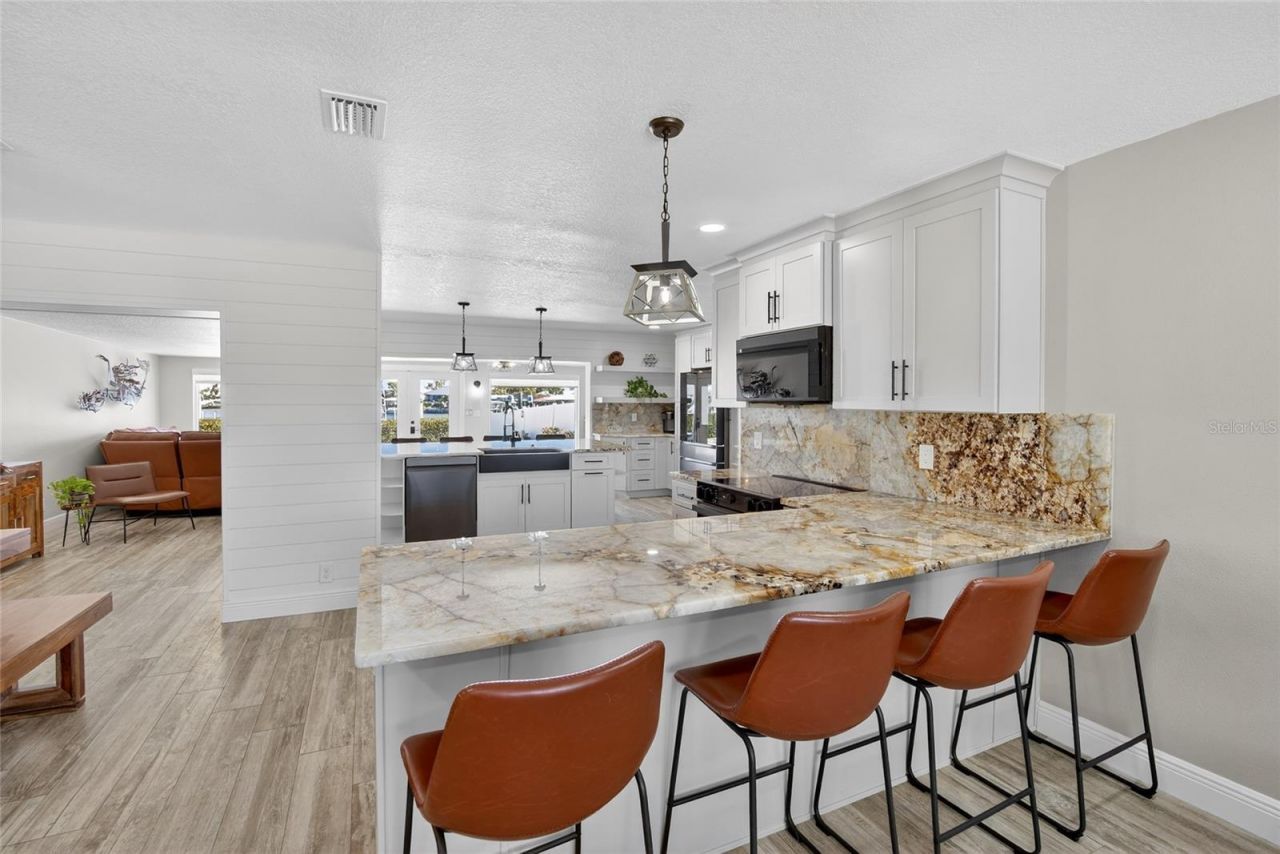 6404 Lake Sunrise Drive, Apollo Beach, FL 33572 Photo