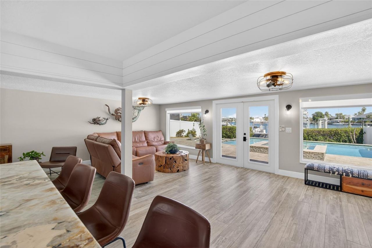 6404 Lake Sunrise Drive, Apollo Beach, FL 33572 Photo