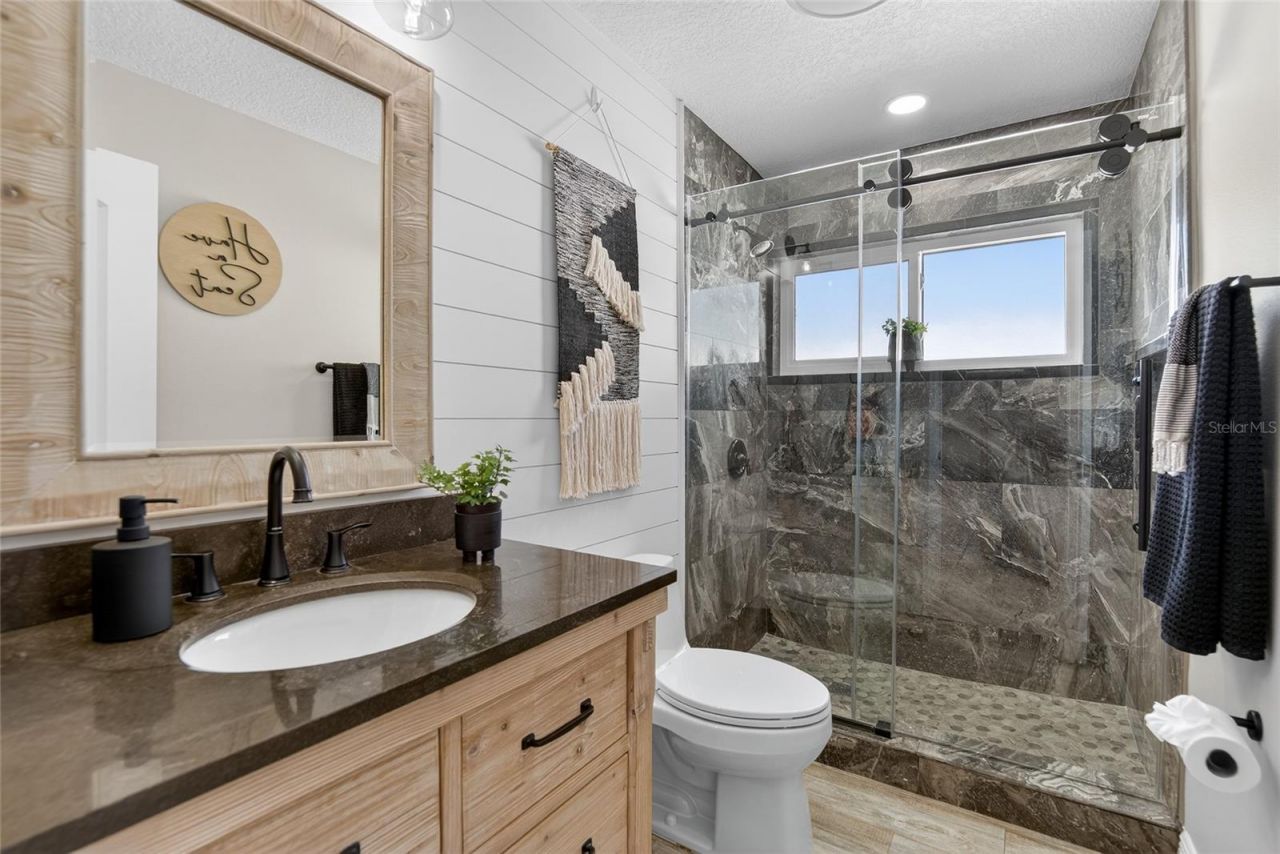 6404 Lake Sunrise Drive, Apollo Beach, FL 33572 Photo