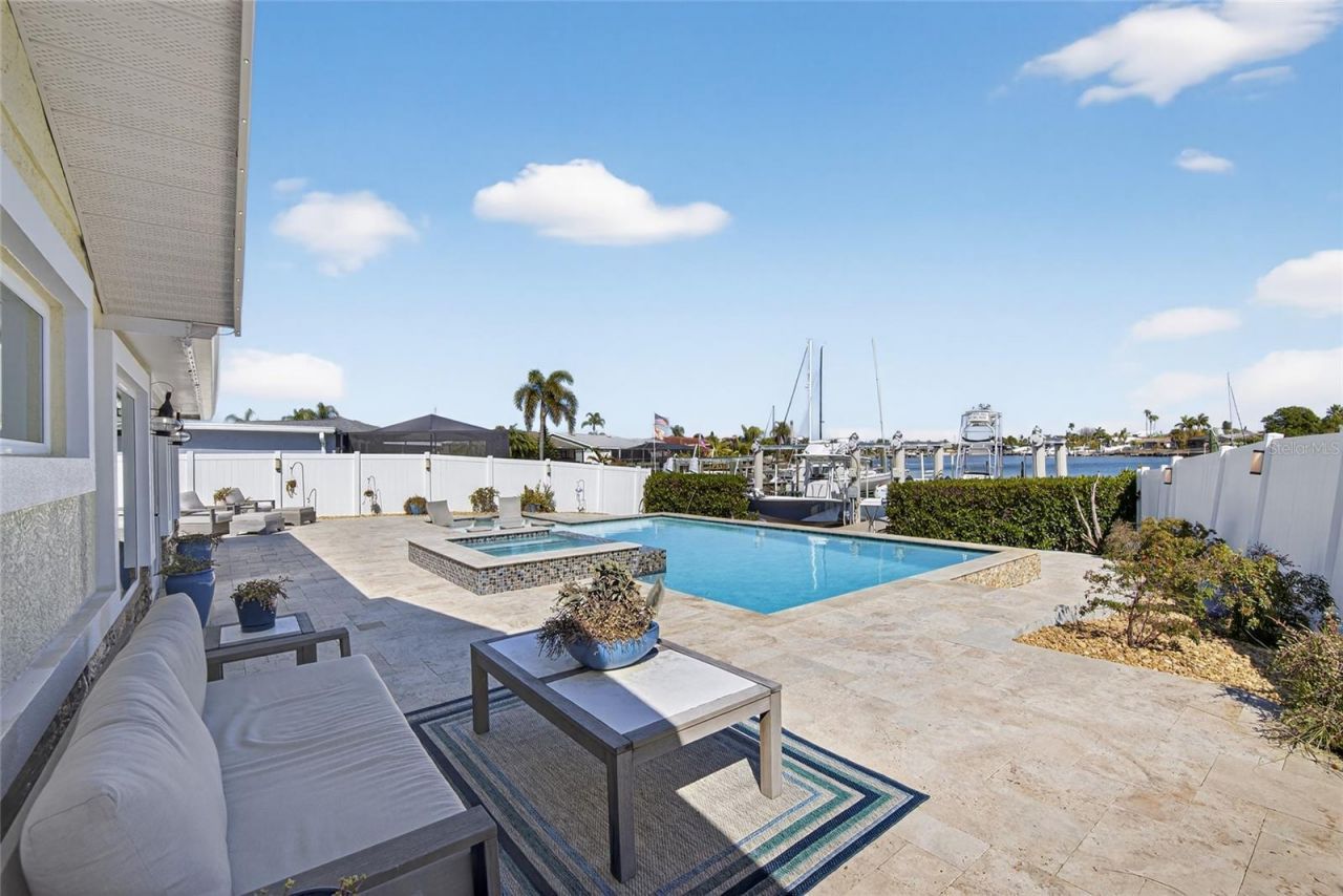 6404 Lake Sunrise Drive, Apollo Beach, FL 33572 Photo