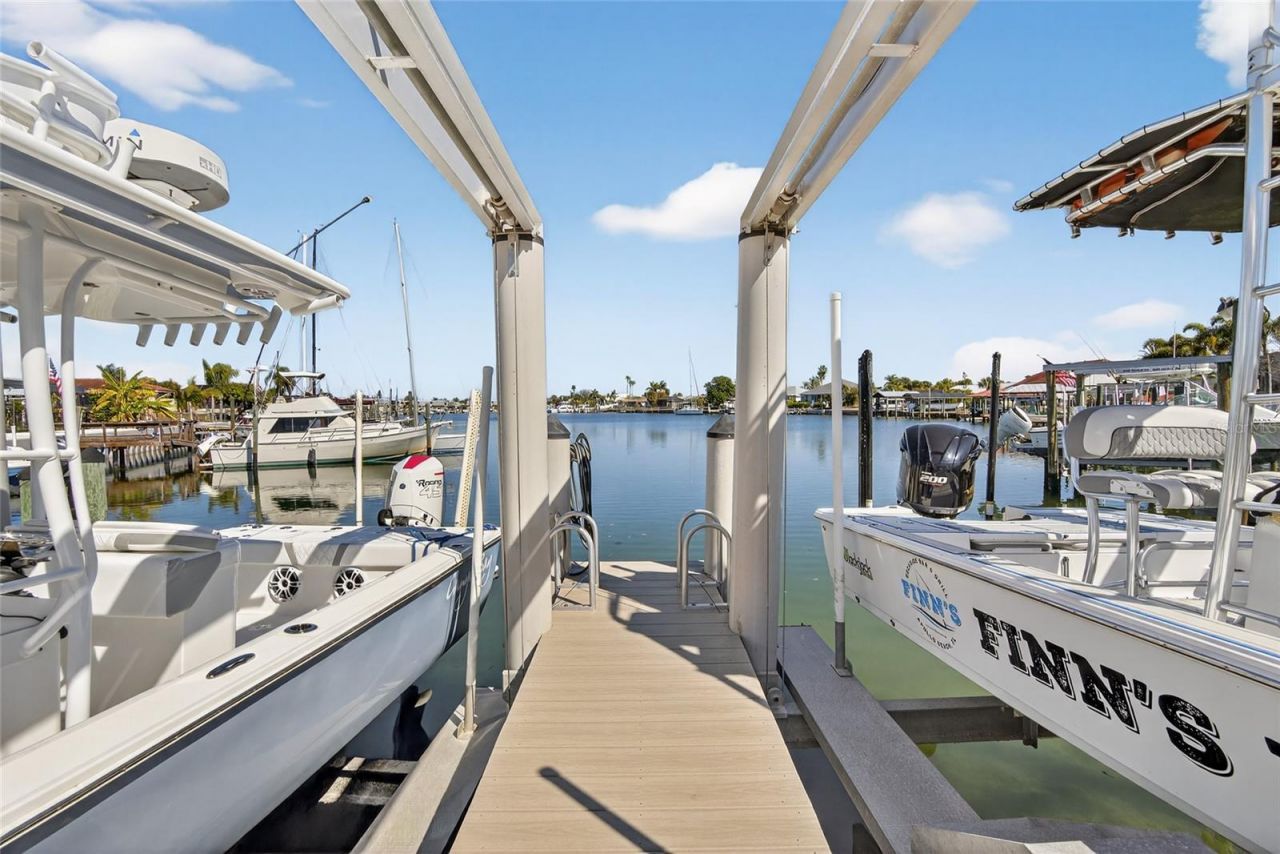 6404 Lake Sunrise Drive, Apollo Beach, FL 33572 Photo