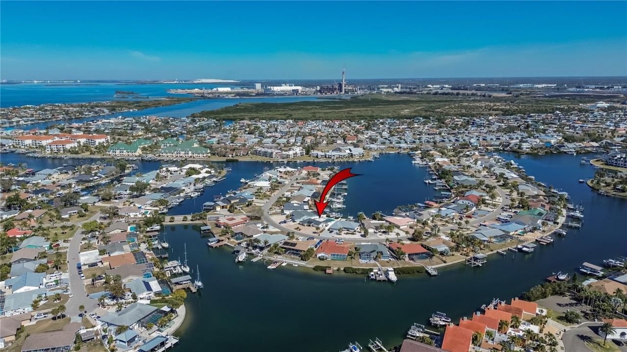 6404 Lake Sunrise Drive, Apollo Beach, FL 33572 Photo